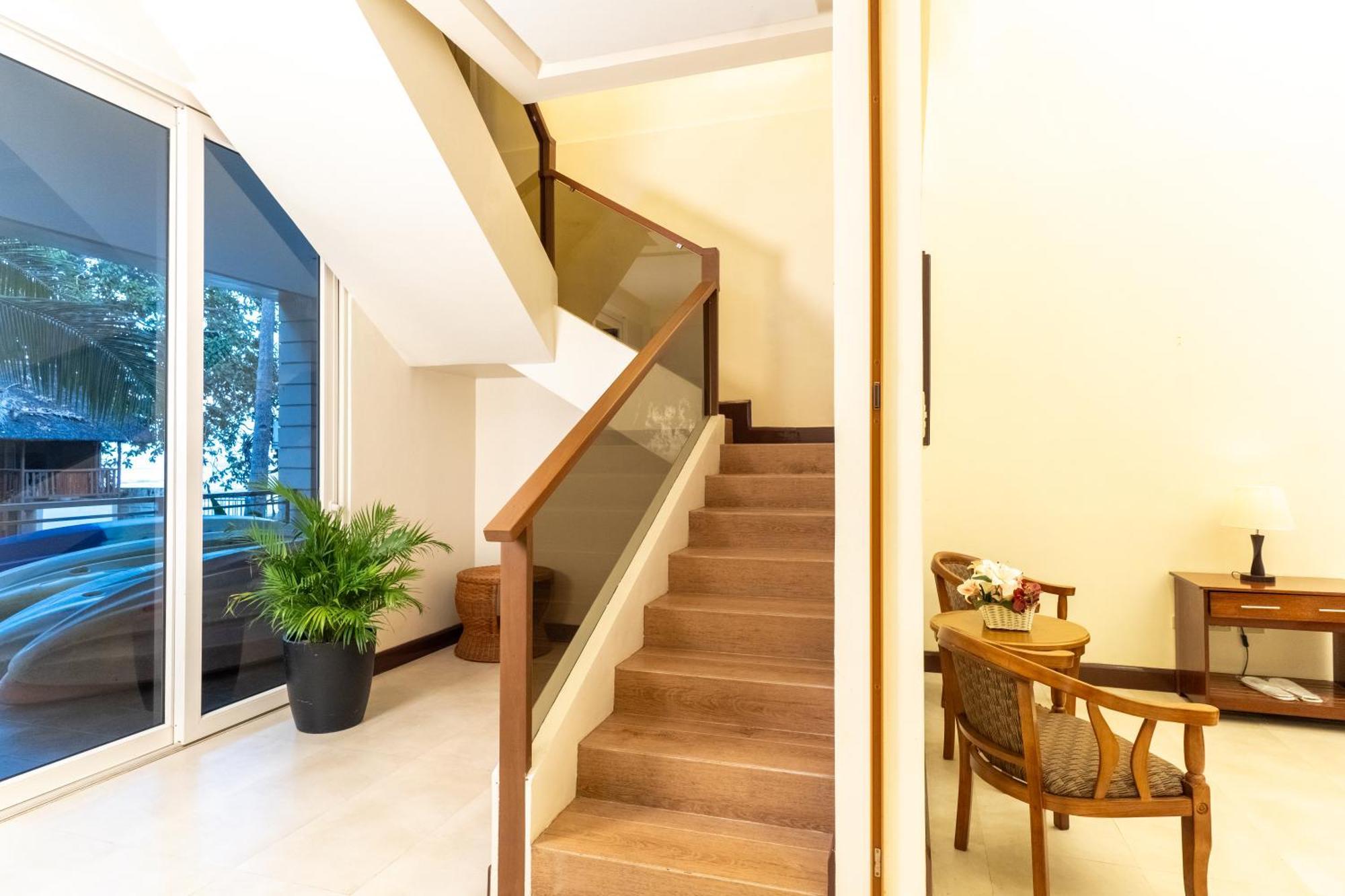 Costa Palawan Resort Puerto Princesa Ngoại thất bức ảnh