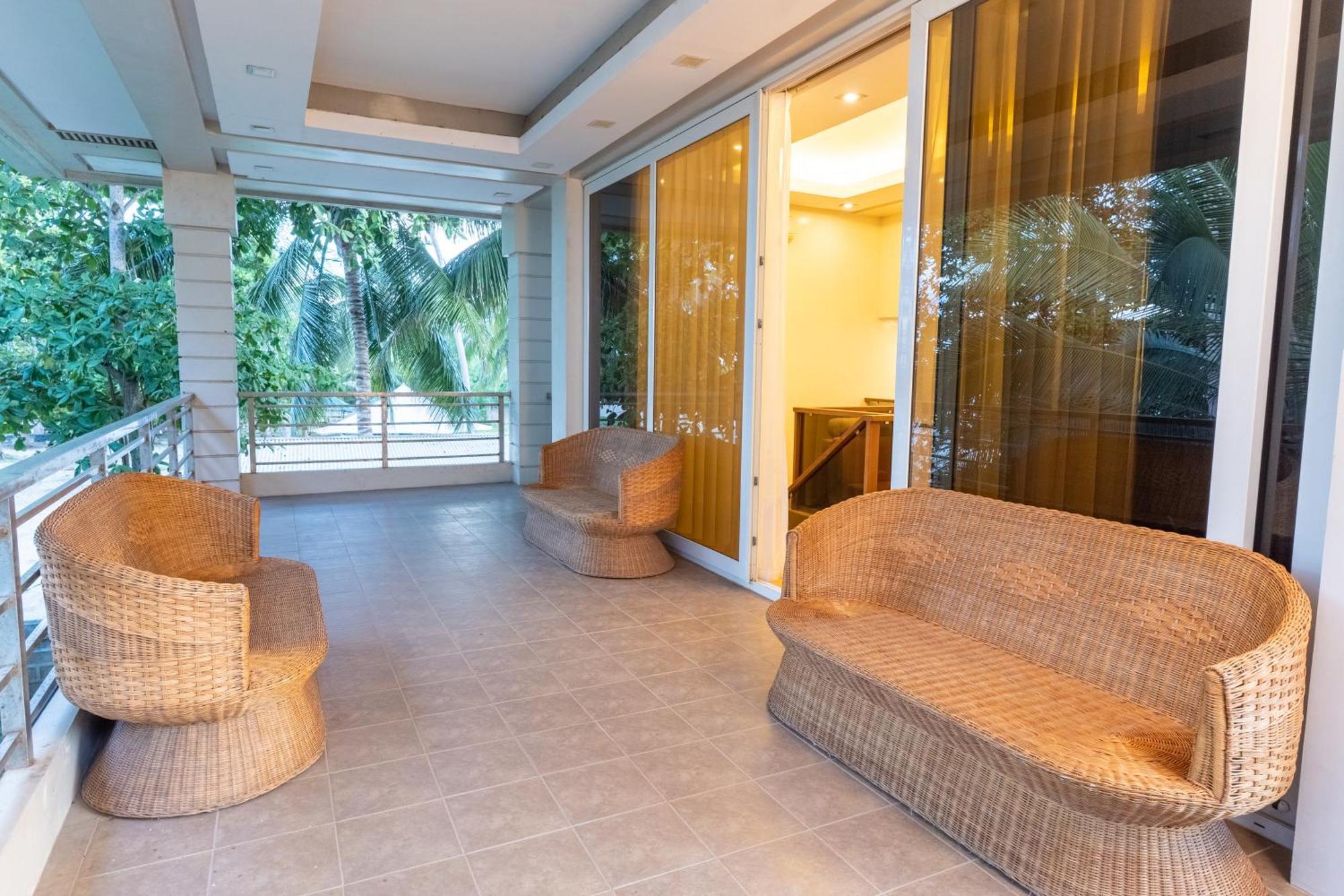Costa Palawan Resort Puerto Princesa Ngoại thất bức ảnh