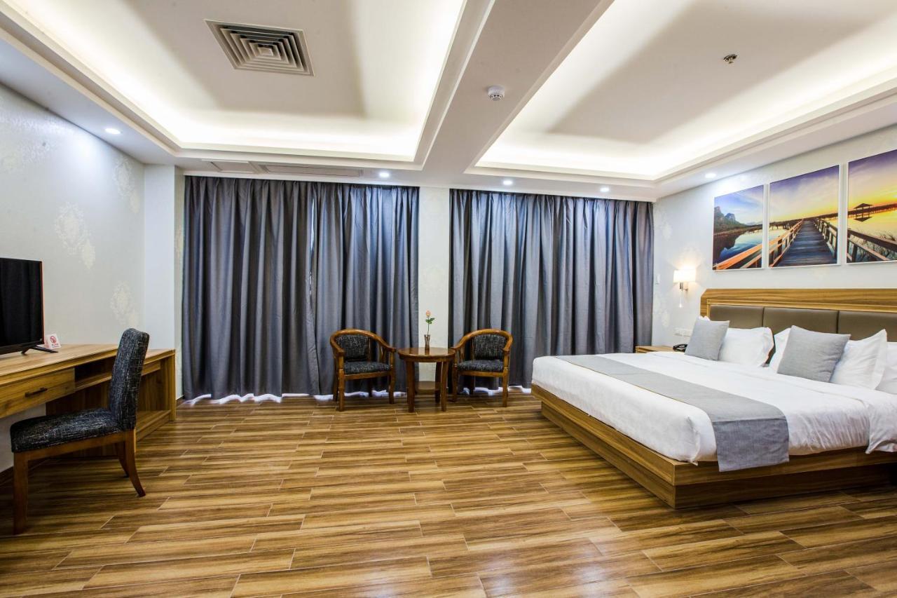 Costa Palawan Resort Puerto Princesa Ngoại thất bức ảnh